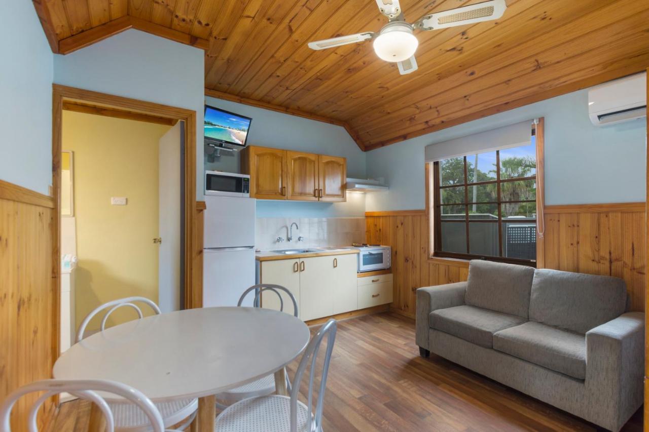 Wairo Beach Holiday Park Tabourie Lake Esterno foto